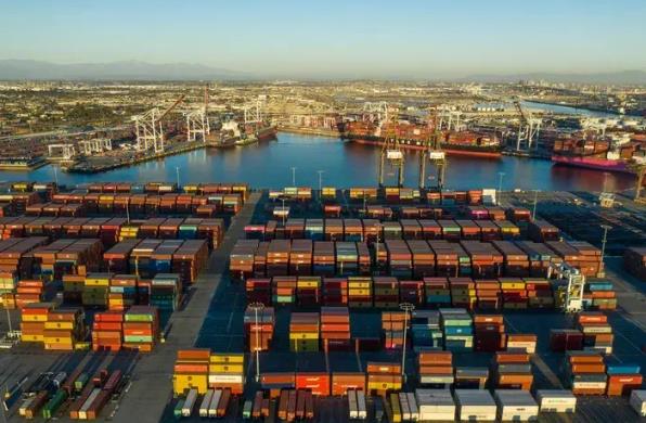 國際海運(yùn)業(yè)的繁榮與發(fā)展，得益于全球經(jīng)濟(jì)的蓬勃發(fā)展