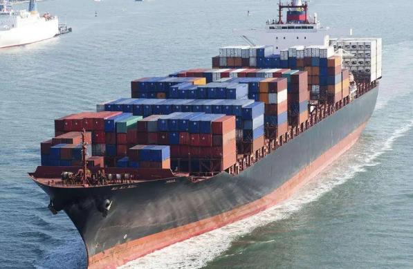 新加坡是東南亞的重要國際貿(mào)易中心，在全球貨運業(yè)中扮演著重要角色