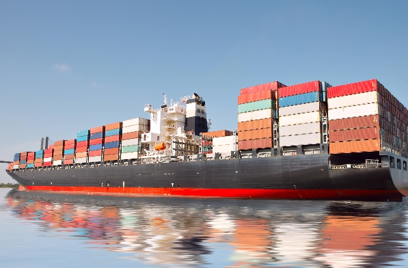 作為連接不同國家和地區(qū)之間的橋梁，美國貨代扮演著至關(guān)重要的角色