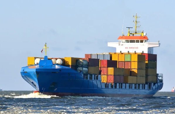 面對日益激烈的市場競爭，國際貨代公司需要不斷創(chuàng)新以引領(lǐng)行業(yè)變革