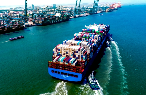 海運貨代是國際貿(mào)易中不可或缺的一環(huán)，其地位正面臨前所未有的變革