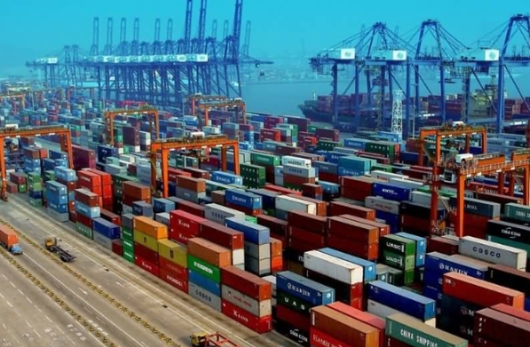 泰國擁有廣袤的熱帶雨林，這些自然環(huán)境為物流運輸帶來了諸多挑戰(zhàn)