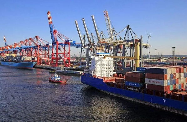 歐洲貨代公司不僅是貨物的搬運(yùn)工，更是國際貿(mào)易的推動(dòng)者