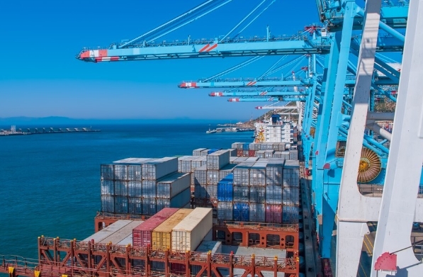 歐洲貨代公司正站在新的歷史起點上，面臨著前所未有的機遇與挑戰(zhàn)