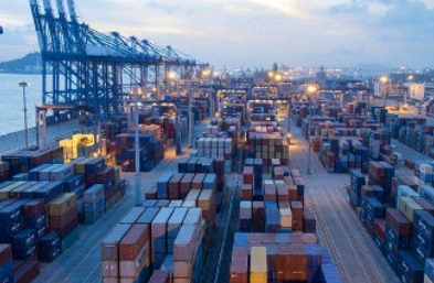 國際貨代不僅降低了交易成本、還提升了運輸效率、保障了貿(mào)易安全