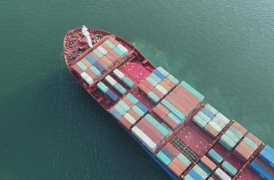 國際貨代助力更多企業(yè)跨越山海，暢通無阻地走向世界舞臺